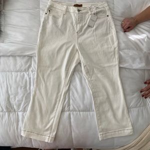 Judy Blue Cropped NWT